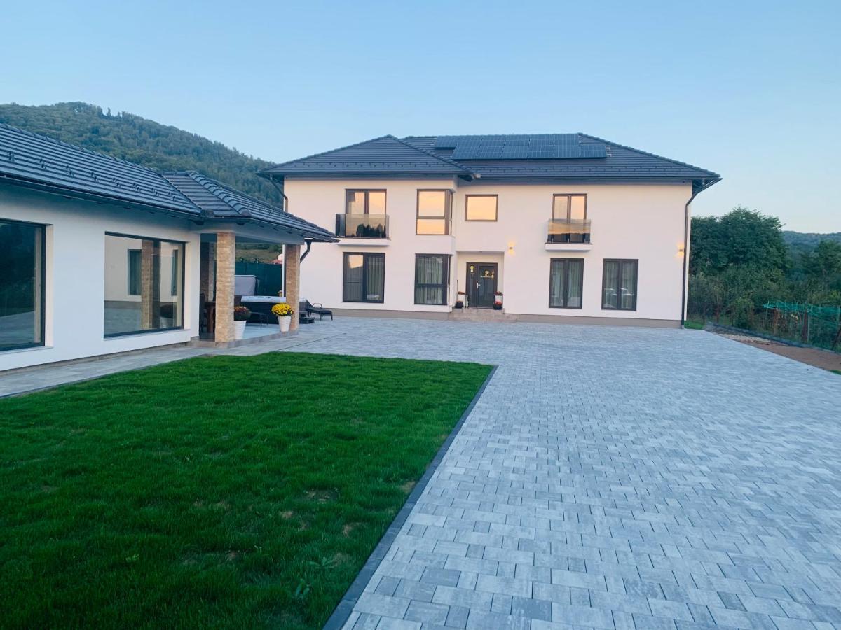 Vila Diamond Lux&Spa Sovata Exterior foto
